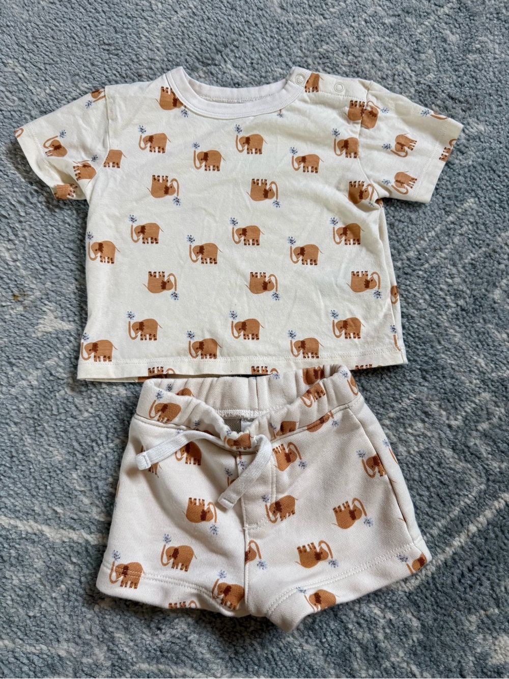 Sofia Grainge x Amazon Essentials Cream Elephant Print Set